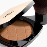 Maquillaje-Iluminadores-LES-BEIGES-MAXI-POUDRE-BELLE-MINE-ILLUMINATRICE-POLVOS-ILUMINADORES-EFECTO-BUENA-CARA-LUMINOSA-ROSTRO-Y-CUERPO