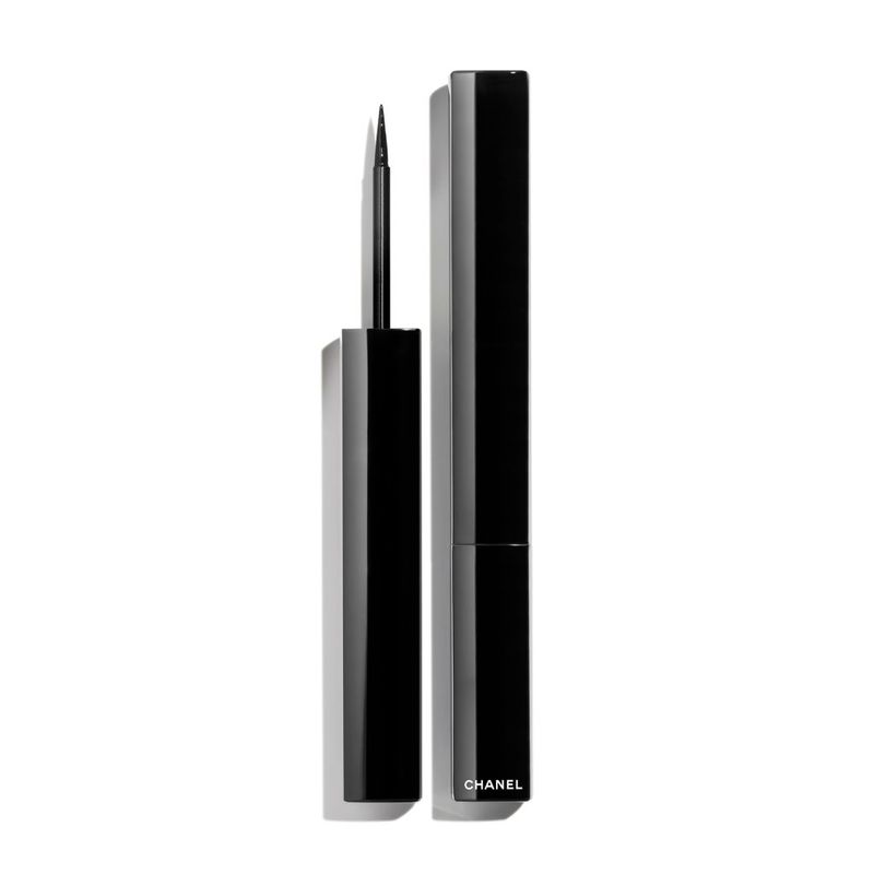 Maquillaje-Contorno-de-Ojos-LE-LINER-DE-CHANEL-DELINEADOR-LIQUIDO-DE-ALTA-PRECISION-LARGA-DURACION-Y-A-PRUEBA-DE-AGUA